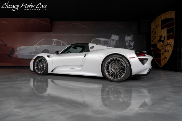 Used-2015-Porsche-918-Spyder-Only-1800-Miles-RARE-PTS-Pearl-White-Carbon-Fiber-Options-LOADED