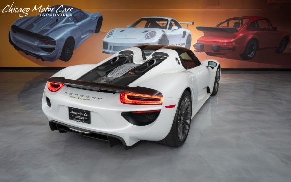 Used-2015-Porsche-918-Spyder-Only-1800-Miles-RARE-PTS-Pearl-White-Carbon-Fiber-Options-LOADED