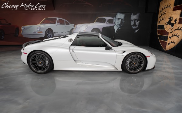 Used-2015-Porsche-918-Spyder-Only-1800-Miles-RARE-PTS-Pearl-White-Carbon-Fiber-Options-LOADED