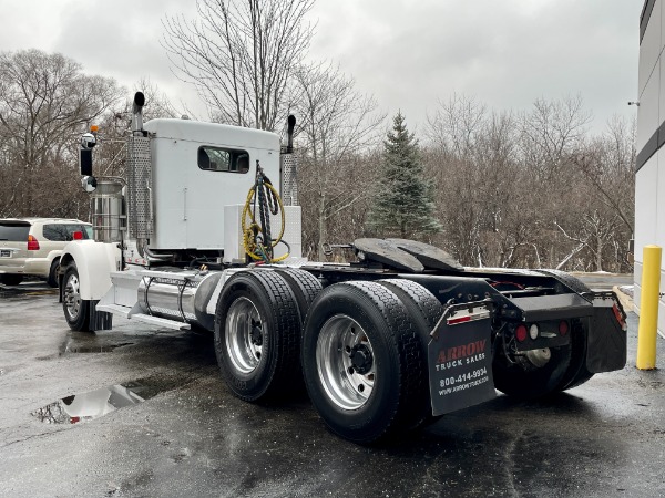 Used-2003-Kenworth-W900-Day-Cab---CAT-C15---18-Speed---Wet-Kit