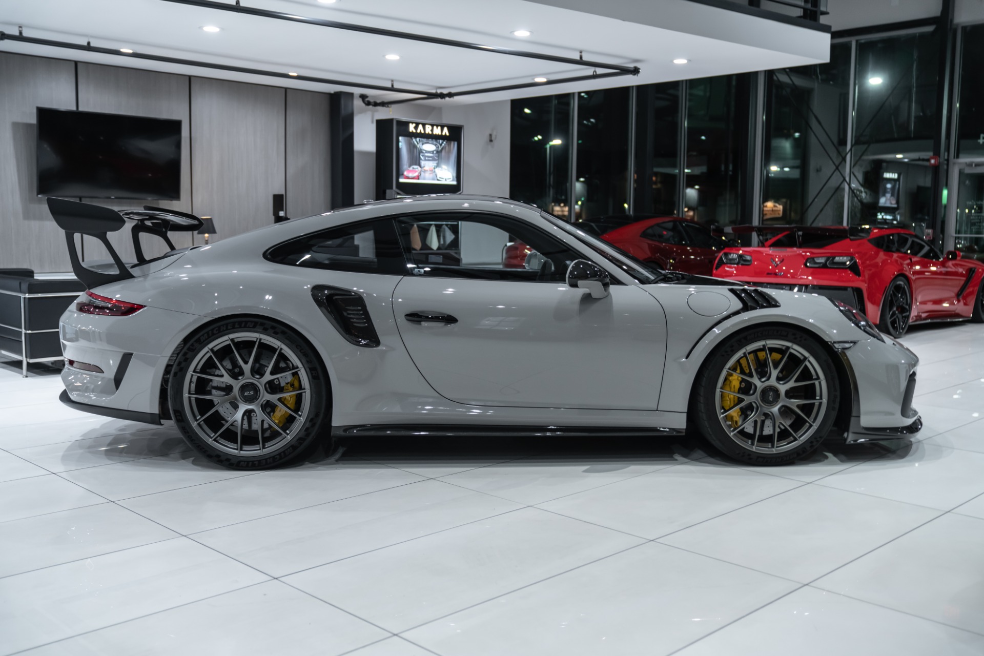 Used-2019-Porsche-911-GT3RS-Weissach-Package-Magnesium-Wheels-Carbon-Fiber-Front-Lift-Huge-Msrp