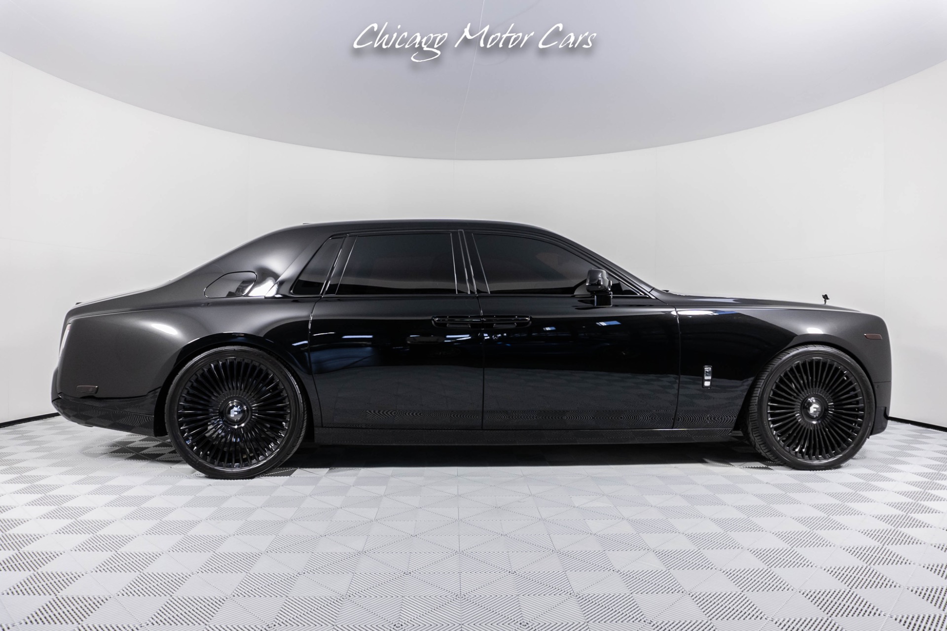 Rolls-Royce Refreshes Phantom With Sparkly Headlights, Disc Wheels