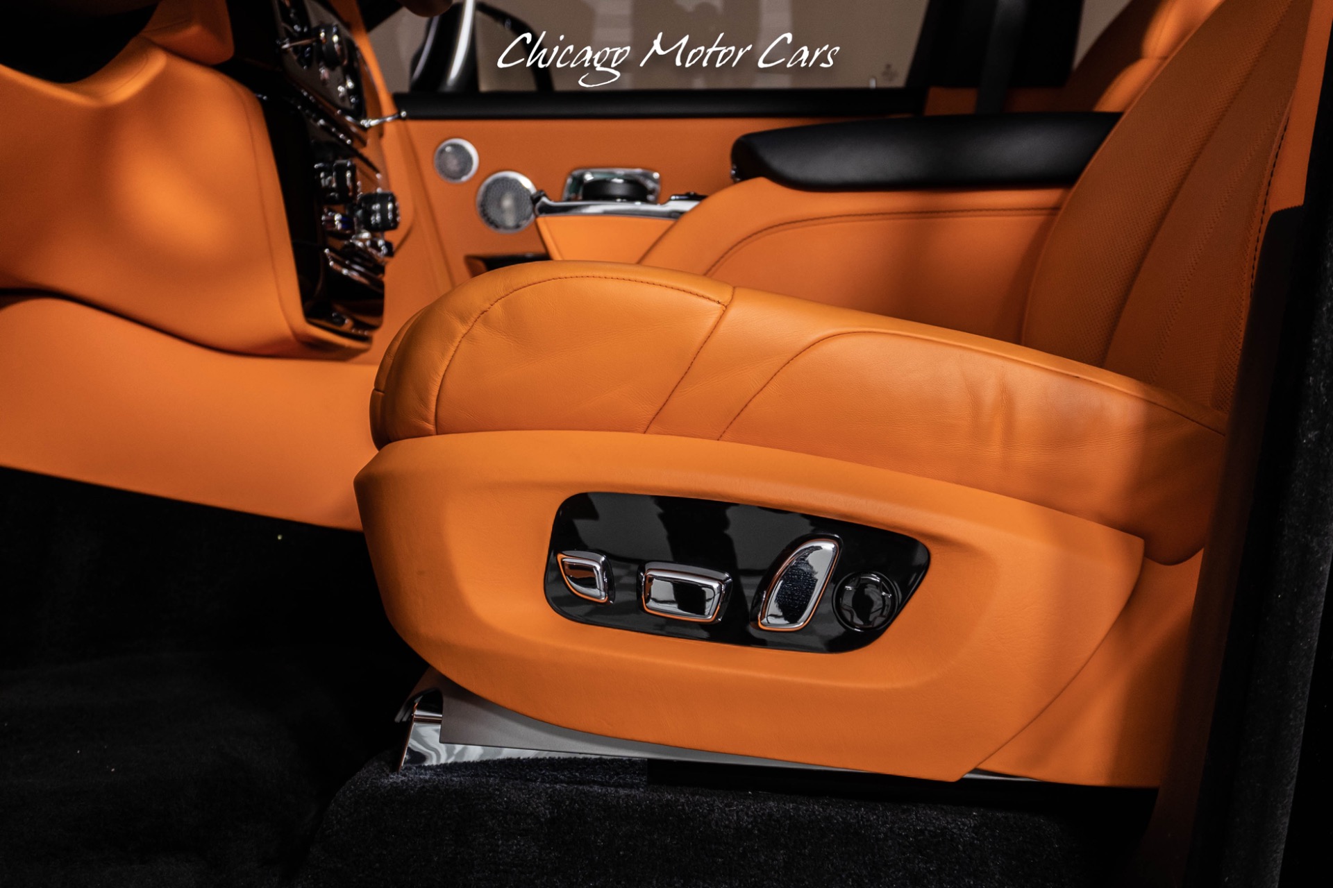 Used-2021-Rolls-Royce-Phantom-Mandarine-Interior-Forgiato-Wheels-Starlight-Headliner-Phantom-Package