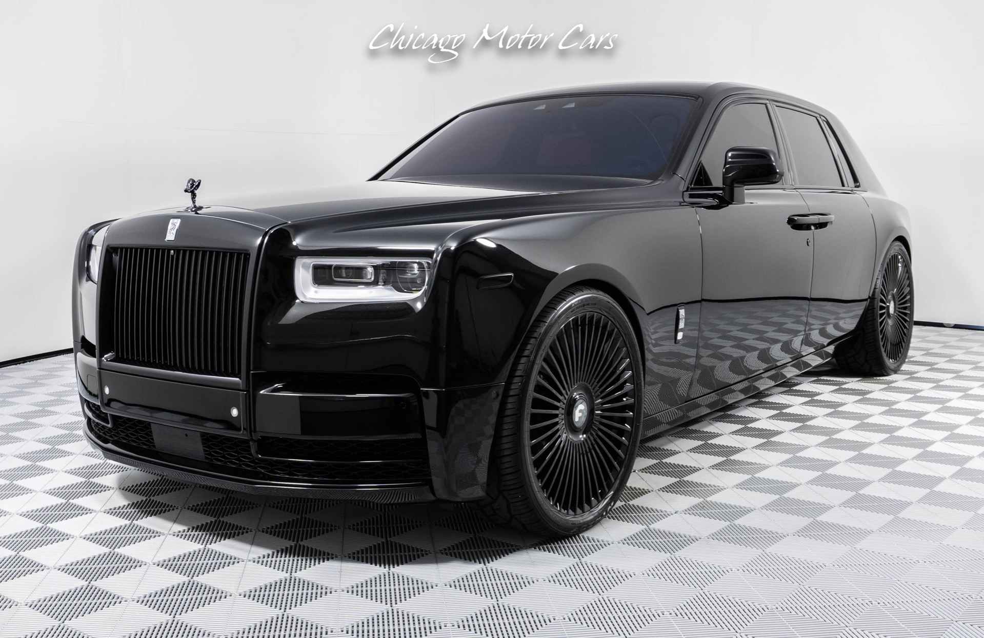 Used-2021-Rolls-Royce-Phantom-Mandarine-Interior-Forgiato-Wheels-Starlight-Headliner-Phantom-Package