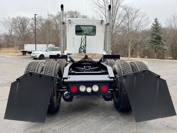 Used-2006-Kenworth-T800-Day-Cab---Cummins-ISX---475-Horsepower---10-Speed-Manual---WET-KIT