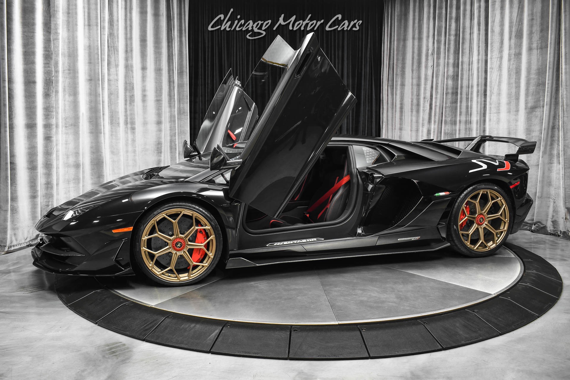 Used 2020 Lamborghini Aventador LP770-4 SVJ Coupe HOT Color Combo! TONS of Carbon Fiber! Front Lift! for sale Sold at Chicago Motor Cars in West Chicago IL 60185 1