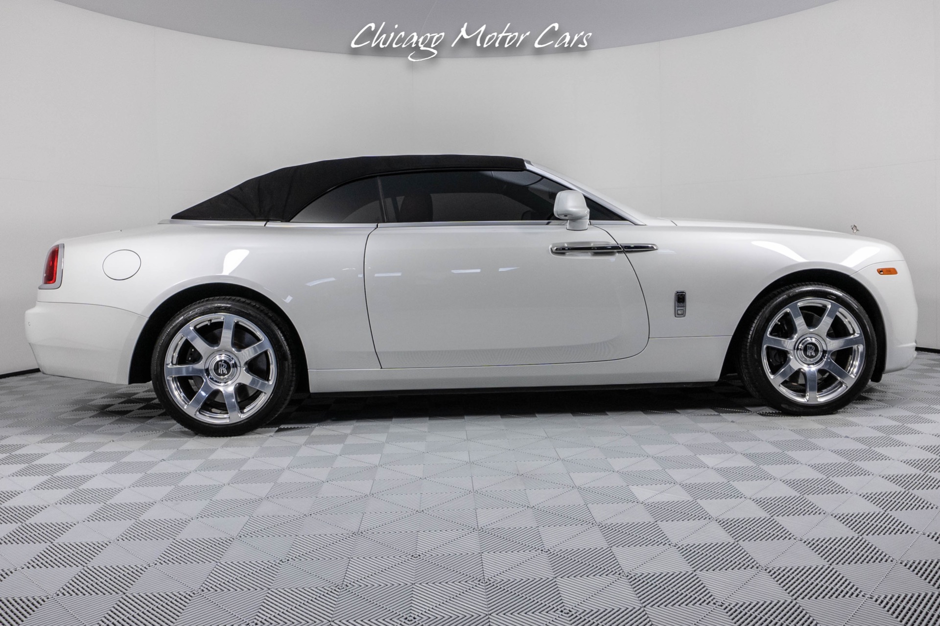 Used-2016-Rolls-Royce-Dawn-Rare-Canadel-Wood-Package--White-over-Red
