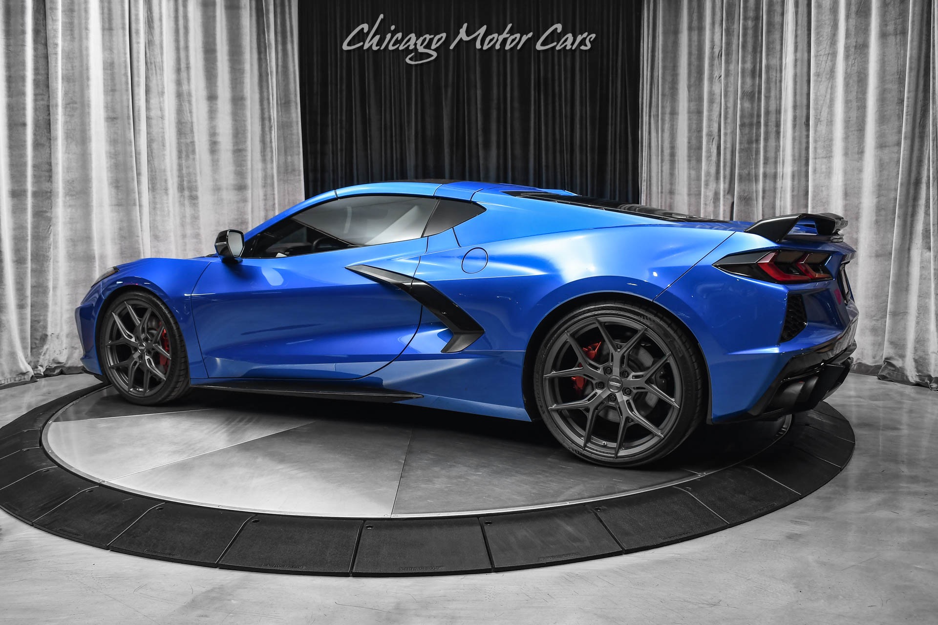 Used-2020-Chevrolet-Corvette-Stingray-3LT-C8-Coupe-with-Z51-Performance-Pkg-Carbon-Roof-Magnetic-Ride
