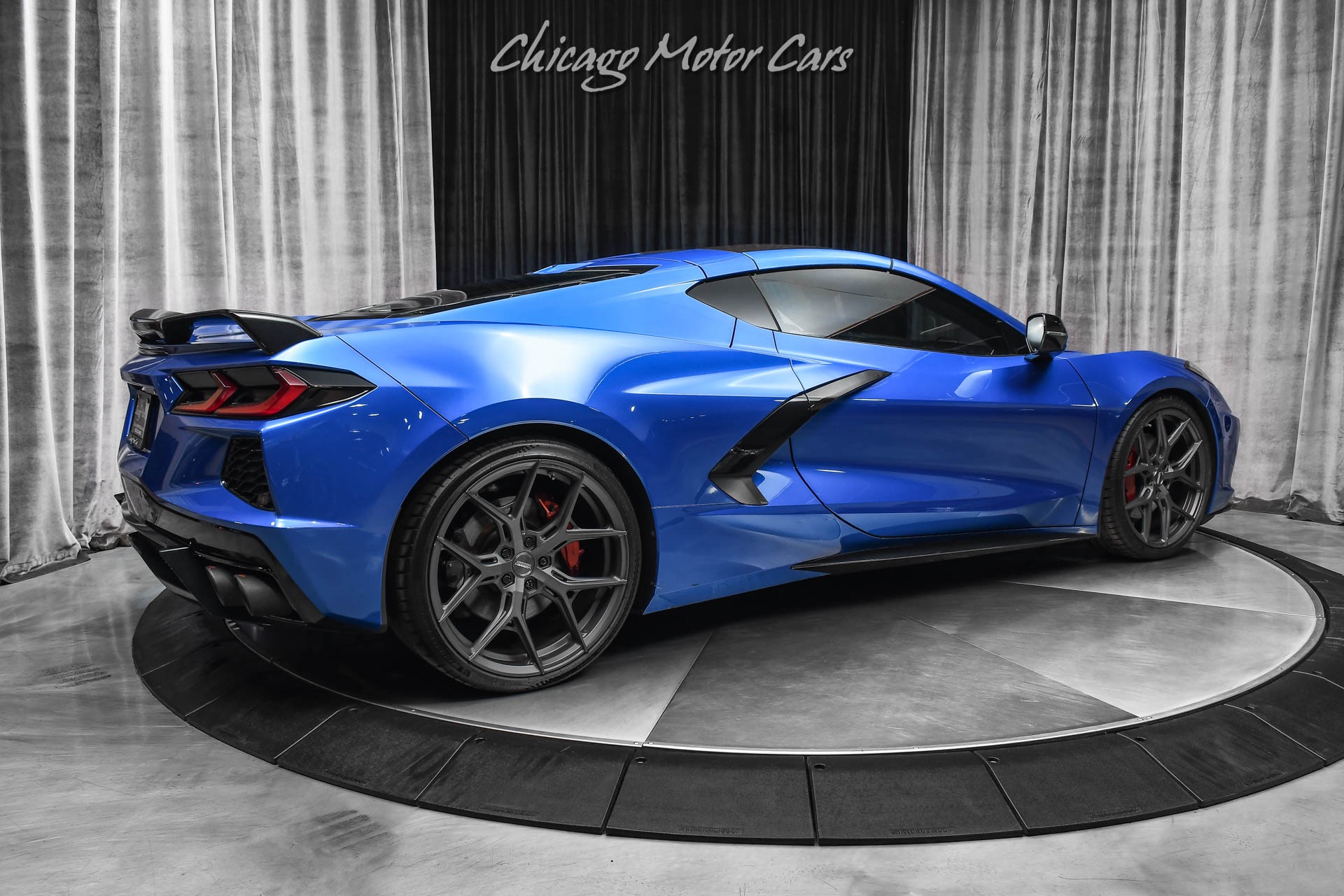 Used-2020-Chevrolet-Corvette-Stingray-3LT-C8-Coupe-with-Z51-Performance-Pkg-Carbon-Roof-Magnetic-Ride