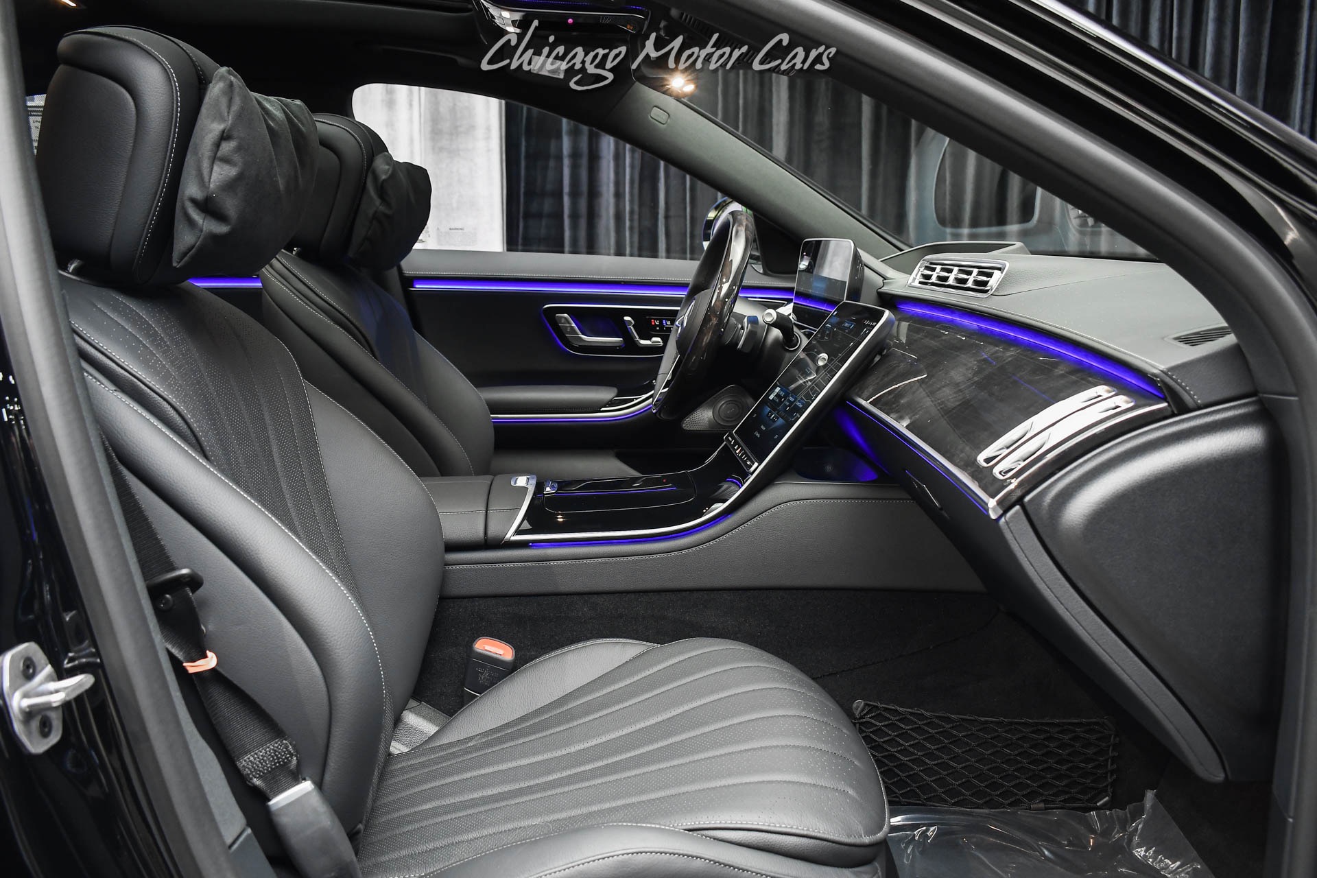 Used-2023-Mercedes-Benz-S500-4Matic-Sedan-AMG-Line-3D-Technology-Pack-Night-Pack-AMG-V-Spoke-Wheels