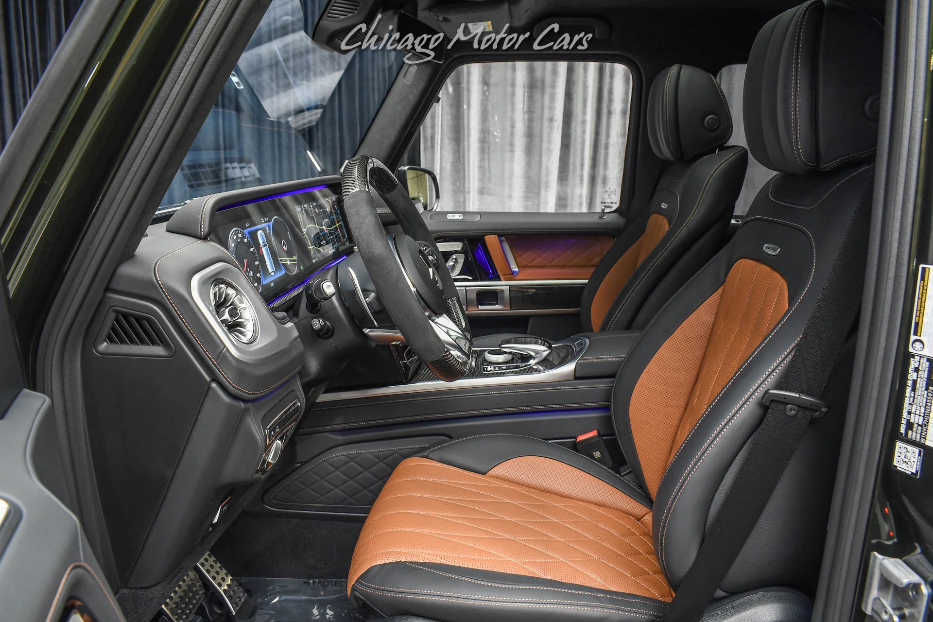 Used-2022-Mercedes-Benz-G63-AMG-4Matic-SUV-G-Manufaktur-Interior-Pkg-Plus-Carbon-Fiber-ONLY-24-Miles