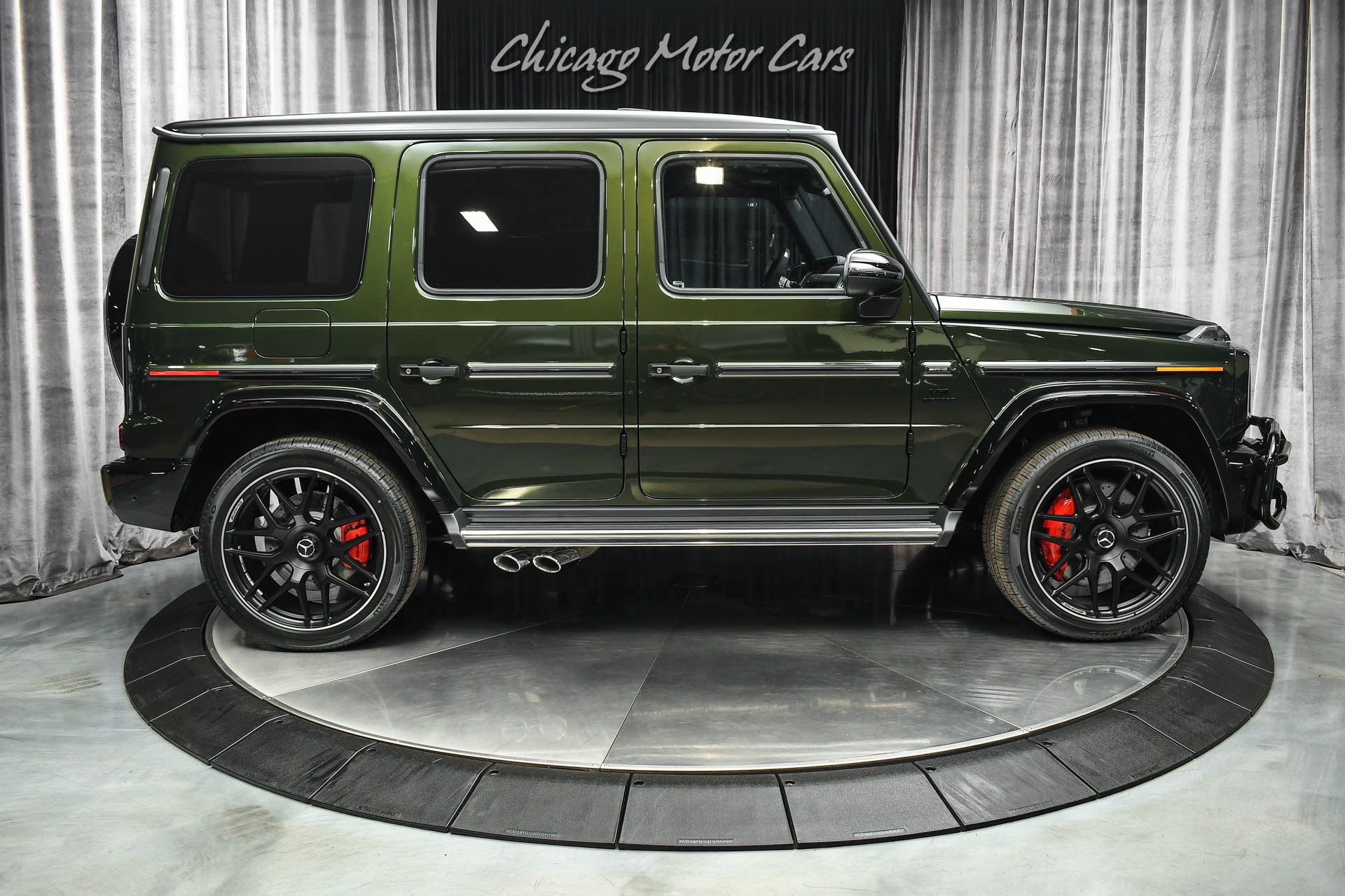 Used-2022-Mercedes-Benz-G63-AMG-4Matic-SUV-G-Manufaktur-Interior-Pkg-Plus-Carbon-Fiber-ONLY-24-Miles