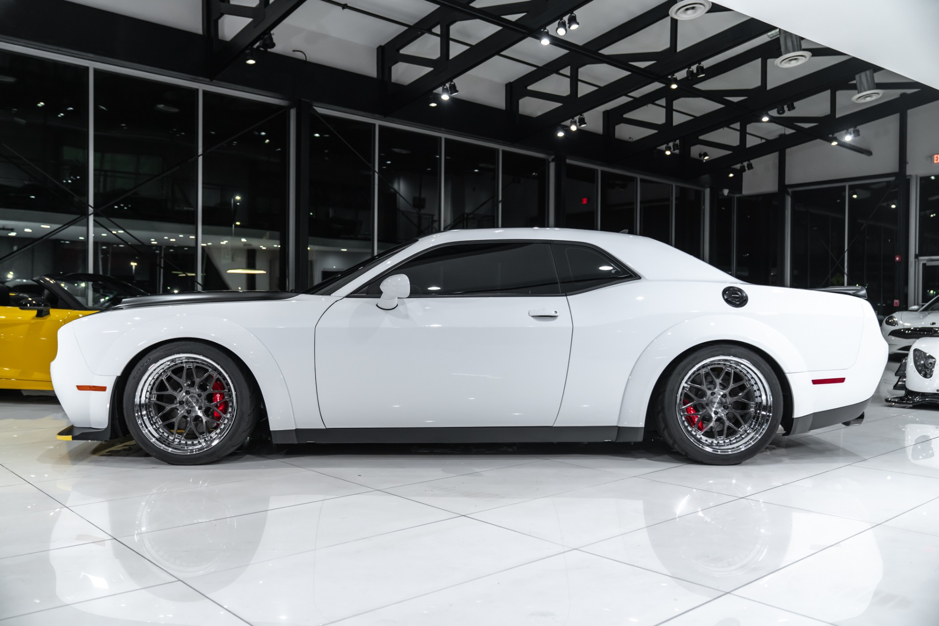 Used-2018-Dodge-Challenger-SRT-Demon-Coupe-ONLY-1K-Miles-Graphics-Pkg-AL13-Wheels-Demon-Crate