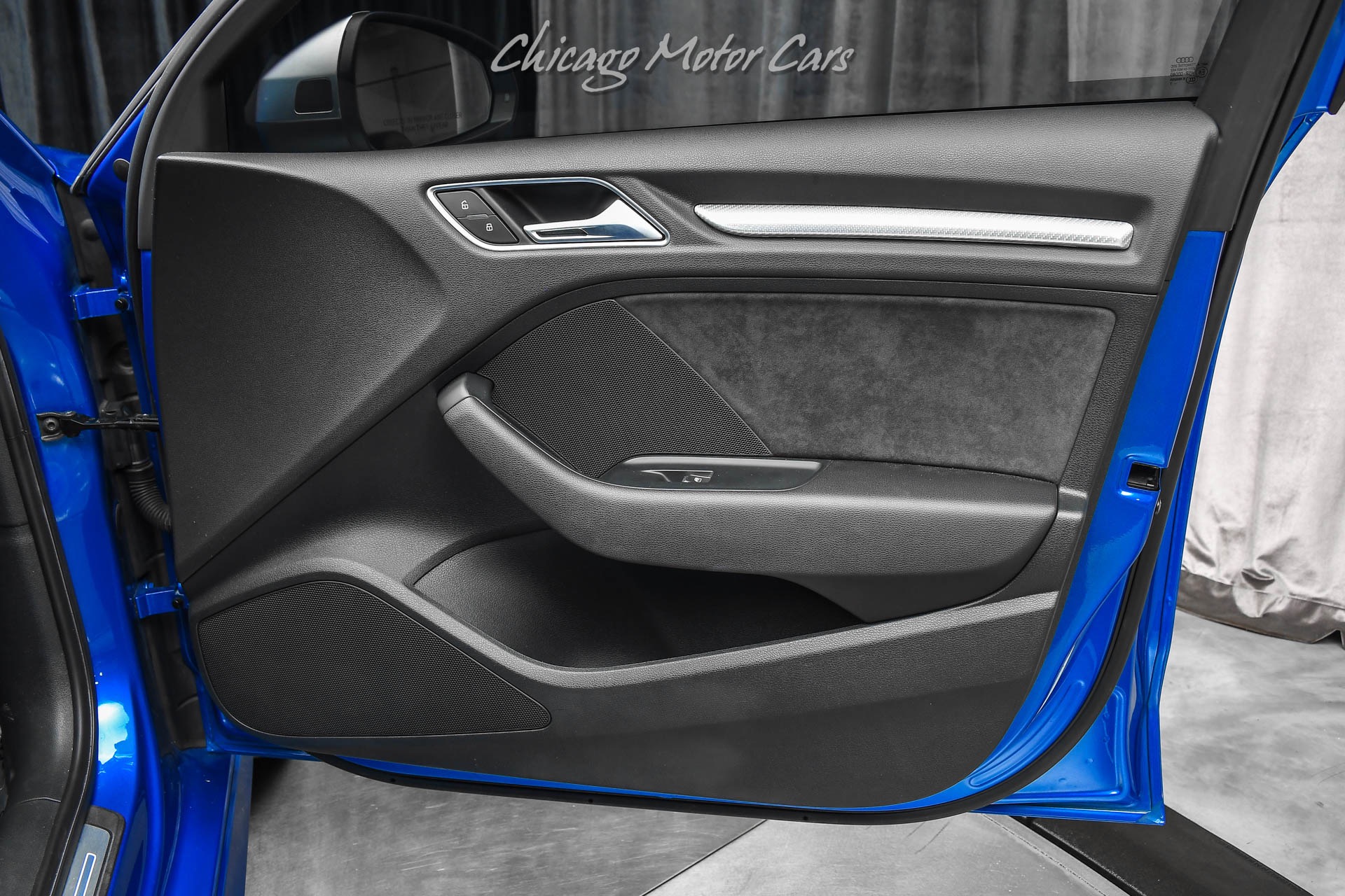 Used-2018-Audi-RS3-25T-quattro-Ara-Blue-Crystal-Effect-400HP-Carbon-Fiber-Inlays