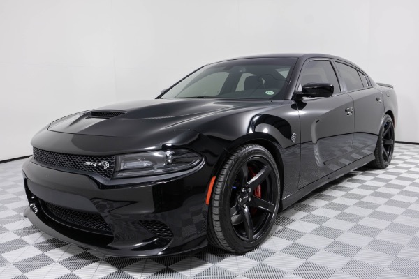 Used 2018 Dodge Charger SRT HELLCAT! HUGE MSRP! HIGHLY DESIRED MODEL!! V8 HEMI ENGINE for sale Sold at Chicago Motor Cars in West Chicago IL 60185 5