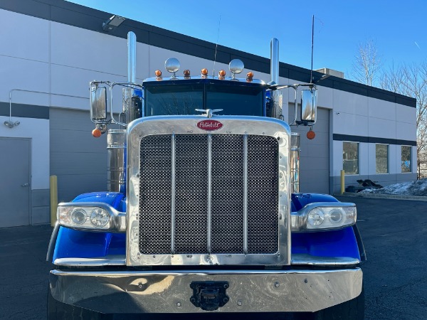 Used 2015 Peterbilt 389 Sleeper - Cummins ISX15 - 500 HP - 18 Speed Manual - 46K Rears - PTO for sale Sold at Chicago Motor Cars in West Chicago IL 60185 2