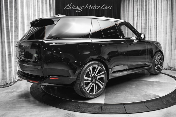 Used 2023 Land Rover Range Rover P530 SE SUV Technology Pack! Premium Interior Pack! Delivery Miles! for sale Sold at Chicago Motor Cars in West Chicago IL 60185 5