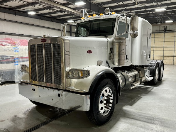 Used-2020-Peterbilt-389-Flat-Top-Sleeper---Cummins-X15---565-Horsepower---18-Speed-Manual