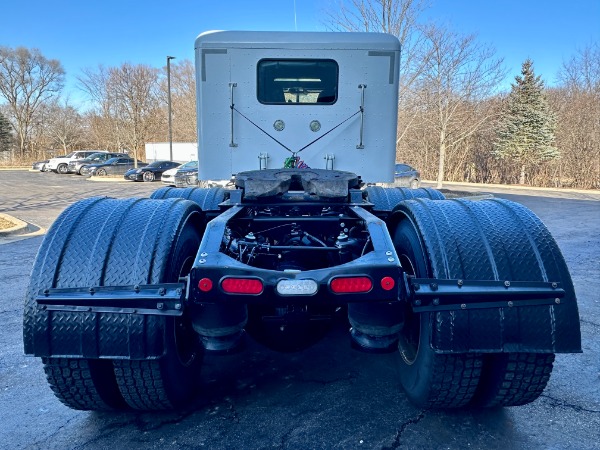 Used 2020 Peterbilt 389 Flat Top Sleeper - Cummins X15 - 565 Horsepower - 18 Speed Manual for sale Sold at Chicago Motor Cars in West Chicago IL 60185 4