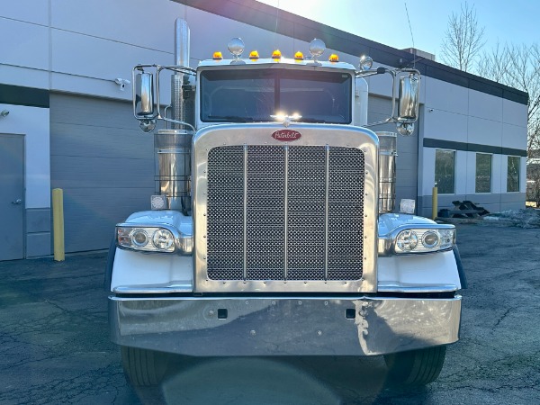 Used-2020-Peterbilt-389-Flat-Top-Sleeper---Cummins-X15---565-Horsepower---18-Speed-Manual