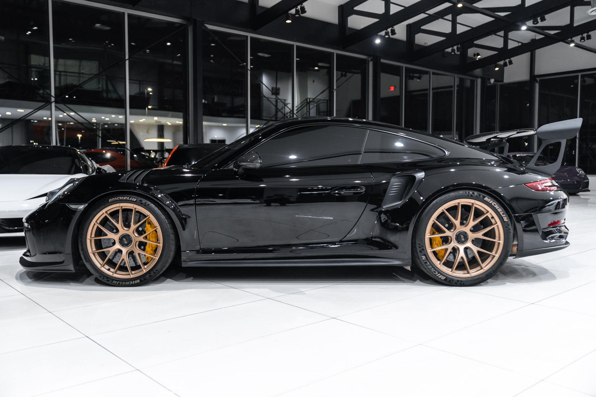 Used-2019-Porsche-911-GT3-RS-Weissach-Coupe-Magnesium-Wheels-Front-Axle-Lift-PCCBs