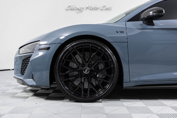 Used 2020 Audi R8 5.2 quattro V10 performance BANG & OLUFSEN!! TONS OF CARBON FIBER!! ONLY 8k MILES for sale Sold at Chicago Motor Cars in West Chicago IL 60185 3