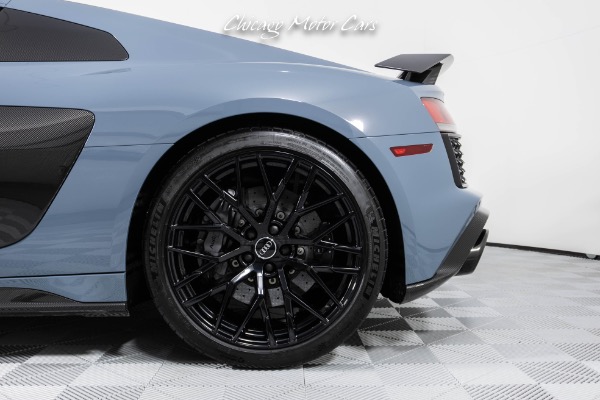 Used 2020 Audi R8 5.2 quattro V10 performance BANG & OLUFSEN!! TONS OF CARBON FIBER!! ONLY 8k MILES for sale Sold at Chicago Motor Cars in West Chicago IL 60185 4