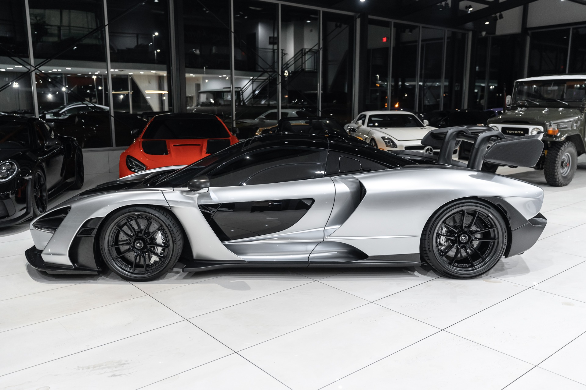 Used-2019-McLaren-Senna-Coupe-Liquid-Silver-Bespoke-Interior-TONS-of-Carbon-100K-in-Options