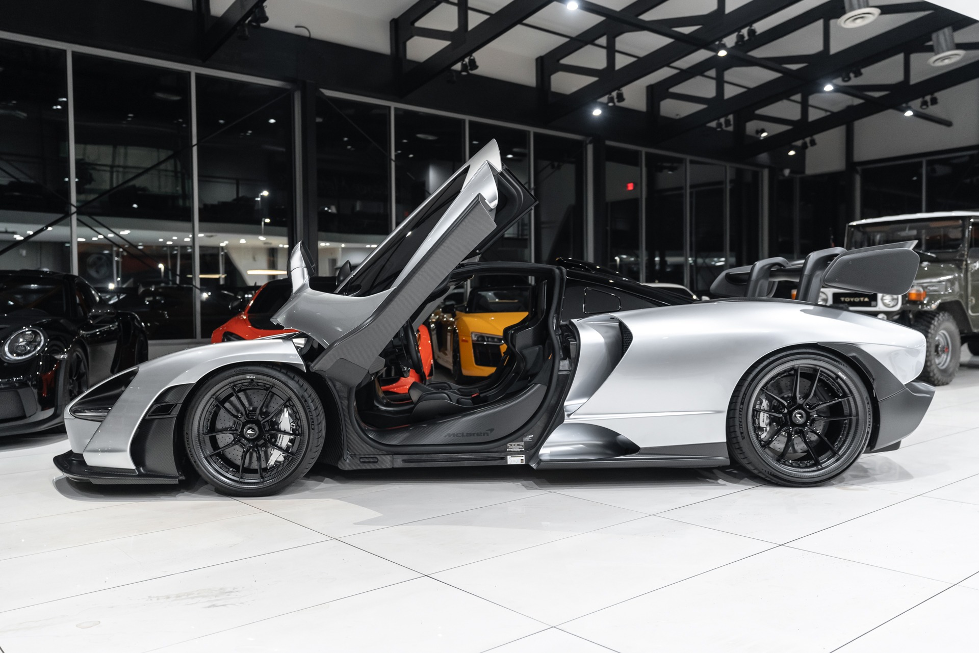 Used-2019-McLaren-Senna-Coupe-Liquid-Silver-Bespoke-Interior-TONS-of-Carbon-100K-in-Options