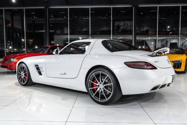 Used-2012-Mercedes-Benz-SLS-AMG-RARE-Gullwing-Coupe-BEST-Color-Combo-Carbon-Fiber-Interior-Collector-Car