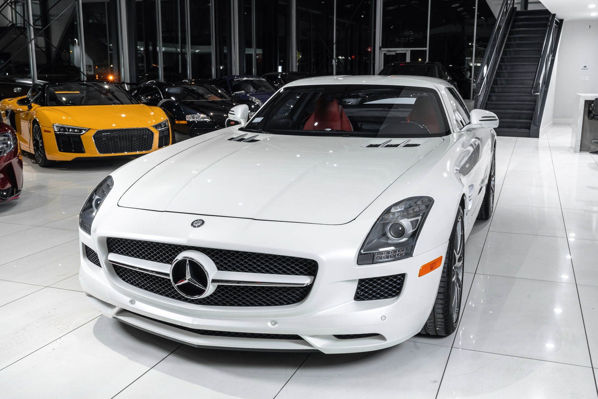 Used-2012-Mercedes-Benz-SLS-AMG-RARE-Gullwing-Coupe-BEST-Color-Combo-Carbon-Fiber-Interior-Collector-Car