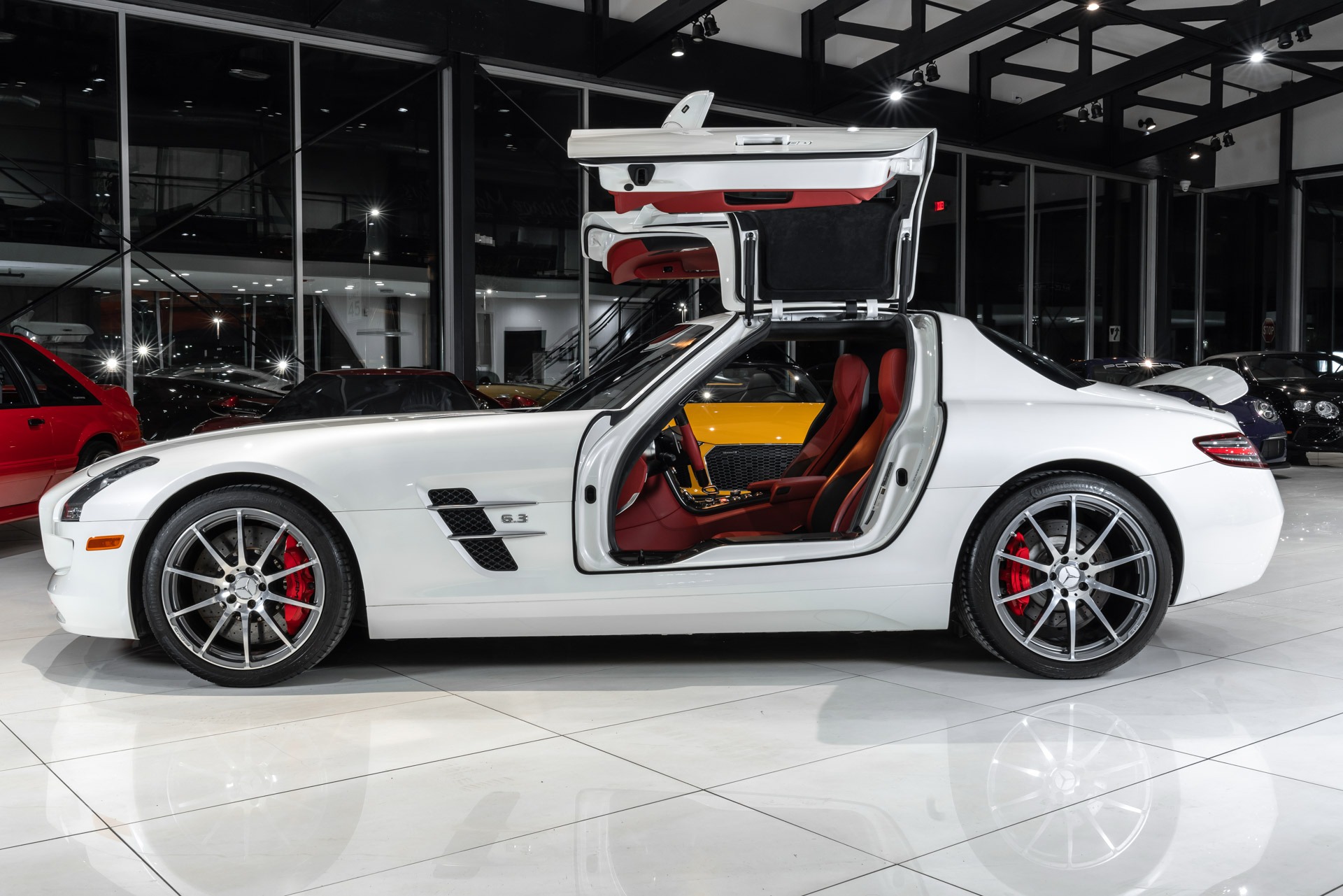 Used-2012-Mercedes-Benz-SLS-AMG-RARE-Gullwing-Coupe-BEST-Color-Combo-Carbon-Fiber-Interior-Collector-Car