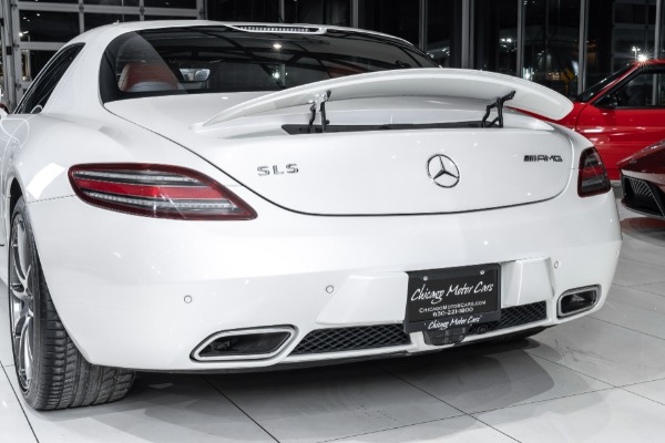 Used-2012-Mercedes-Benz-SLS-AMG-RARE-Gullwing-Coupe-BEST-Color-Combo-Carbon-Fiber-Interior-Collector-Car