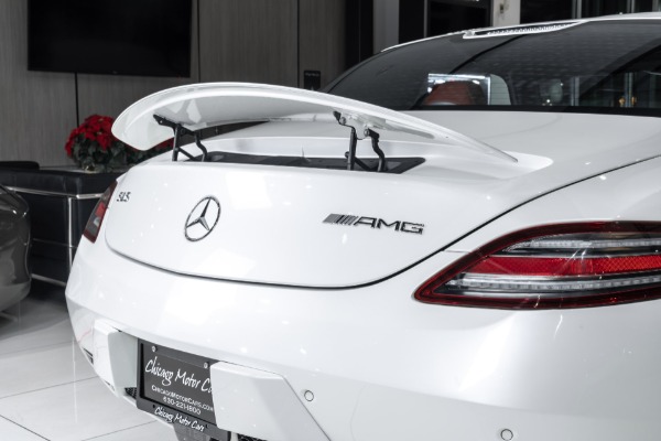 Used-2012-Mercedes-Benz-SLS-AMG-RARE-Gullwing-Coupe-BEST-Color-Combo-Carbon-Fiber-Interior-Collector-Car