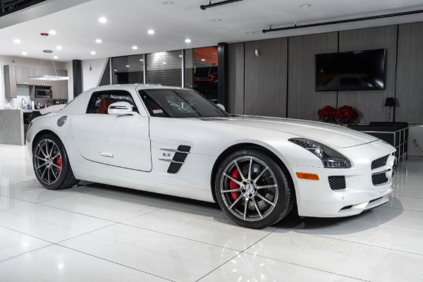 Used-2012-Mercedes-Benz-SLS-AMG-RARE-Gullwing-Coupe-BEST-Color-Combo-Carbon-Fiber-Interior-Collector-Car