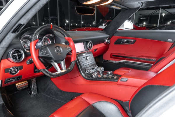 Used-2012-Mercedes-Benz-SLS-AMG-RARE-Gullwing-Coupe-BEST-Color-Combo-Carbon-Fiber-Interior-Collector-Car