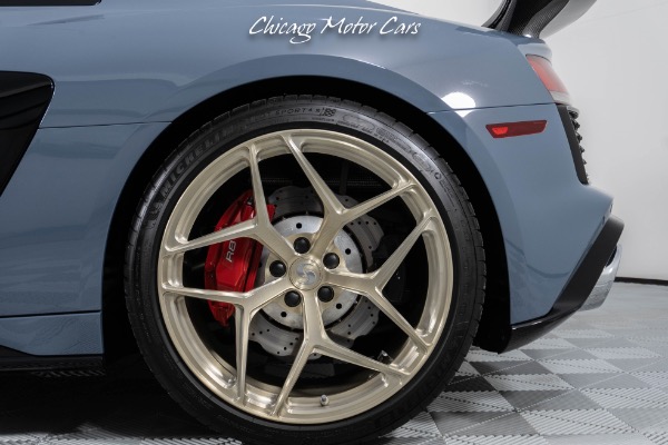 Used 2022 Audi R8 5.2 V10 Performance SIGNATURE WHEELS! Kemora Grey over Red! Carbon Interior Package for sale Sold at Chicago Motor Cars in West Chicago IL 60185 4