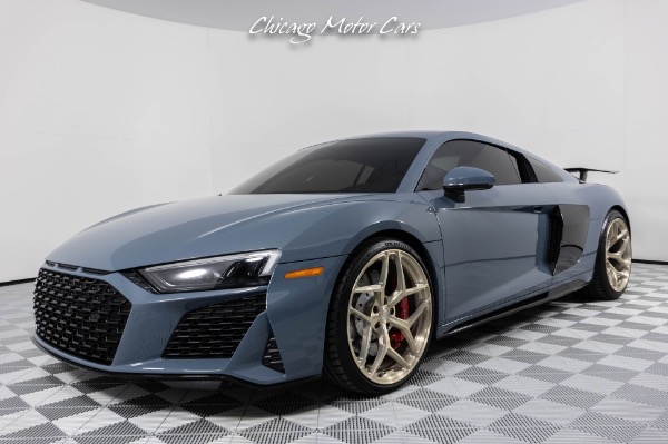 Used 2022 Audi R8 5.2 V10 Performance SIGNATURE WHEELS! Kemora Grey over Red! Carbon Interior Package for sale Sold at Chicago Motor Cars in West Chicago IL 60185 6