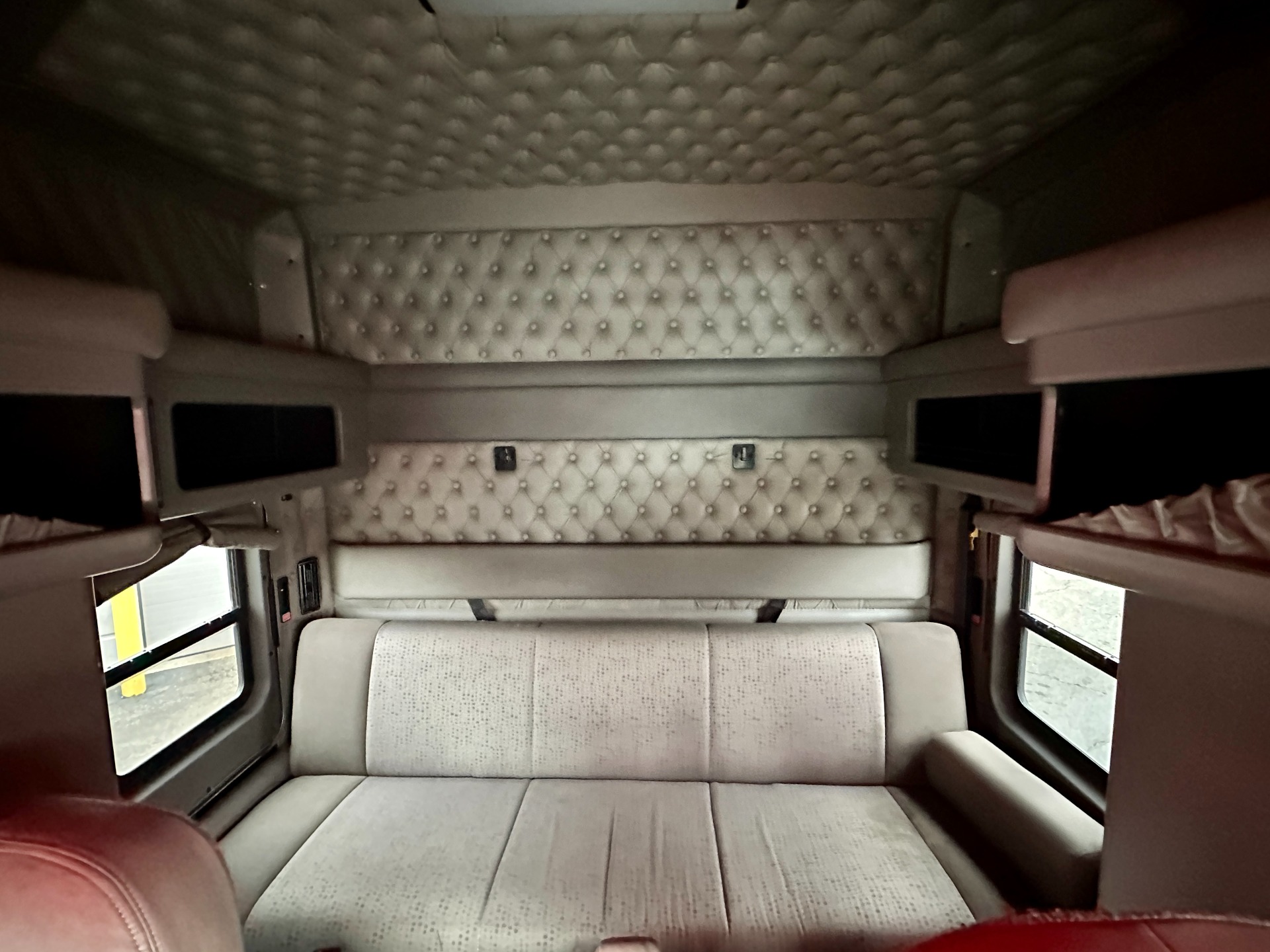 2017 KENWORTH W9 SERIES - Image 51