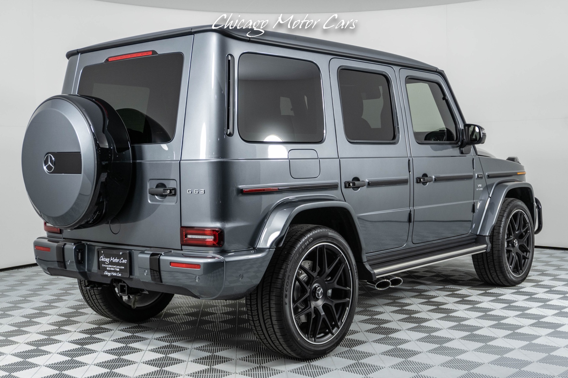 Used-2022-Mercedes-Benz-AMG-G63-Brand-New-AMG-NIGHT-PACKAGE-INTERIOR-PACKAGE-PLUS-22-Forged-AMG-Cross-Spoke