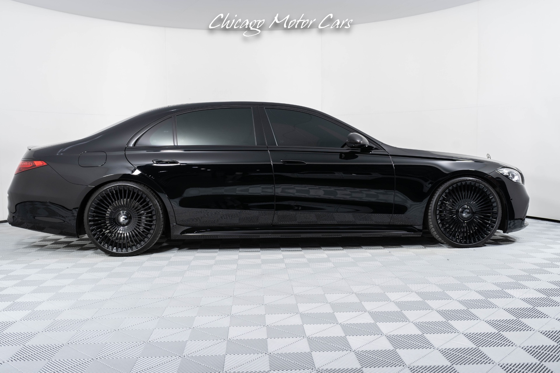 Used-2023-Mercedes-Benz-S580-4MATIC-AMG-LINE-WARMTH---COMFORT-PACKAGE-FORGIATO-WHEELS-3D-TECH-PACK