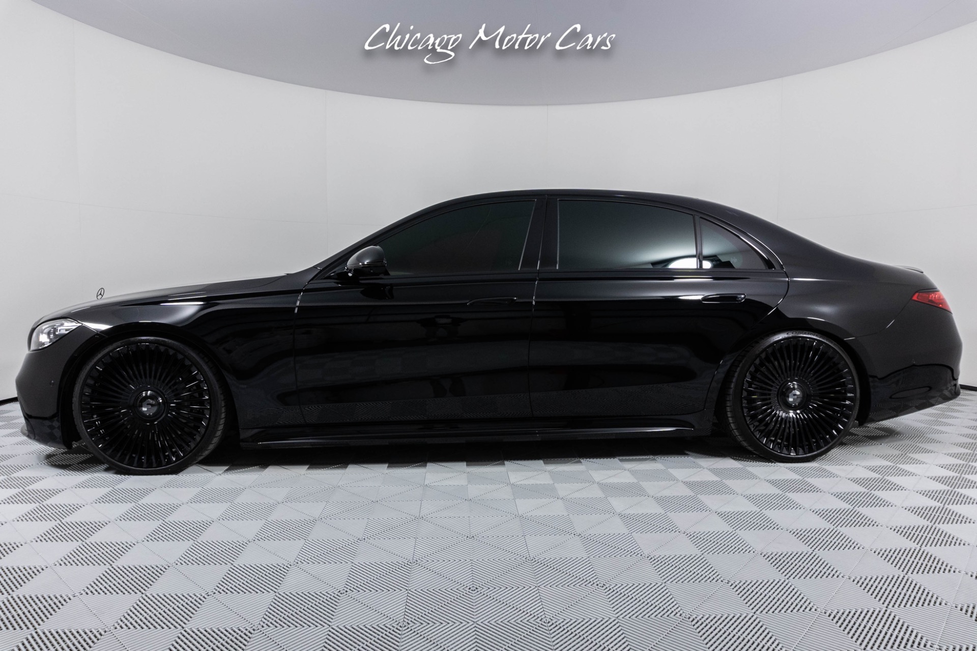 Used-2023-Mercedes-Benz-S580-4MATIC-AMG-LINE-WARMTH---COMFORT-PACKAGE-FORGIATO-WHEELS-3D-TECH-PACK