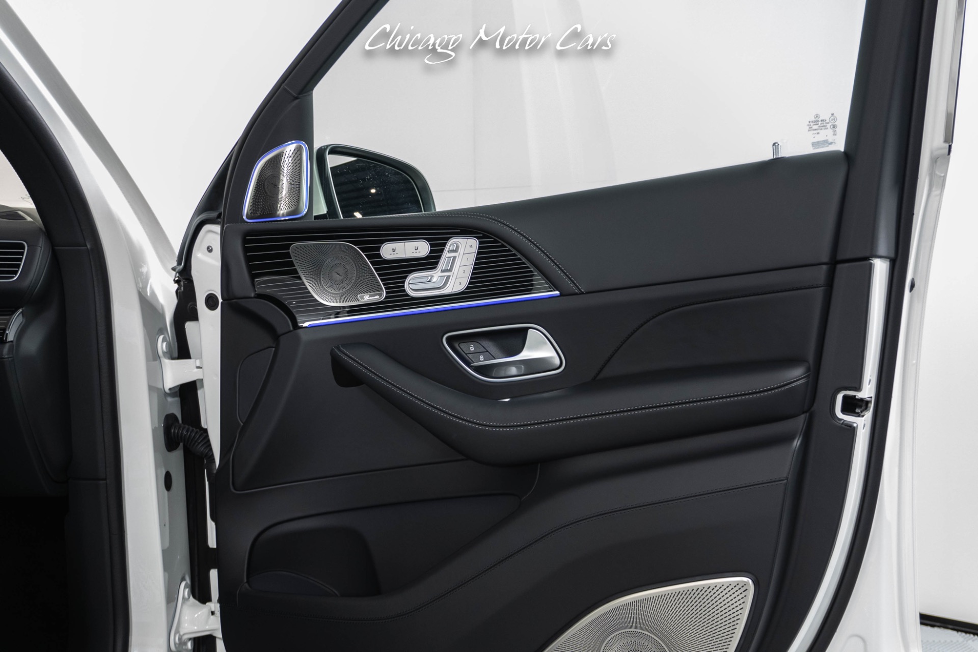 Used-2023-Mercedes-Benz-GLS-600-4MATIC-MAYBACH-REAR-FOLDING-TABLES-CHAMPAGNE-FRIDGE