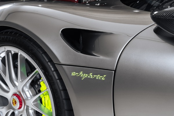 Used-2015-Porsche-918-Spyder-Weissach-Package-Liquid-Silver-Paint-Front-Lift-Serviced-Carbon-Fiber