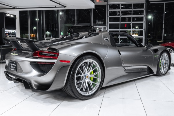 Used 2015 Porsche 918 Spyder Weissach Package Liquid Silver Paint! Front Lift! Serviced! Carbon Fiber! for sale Sold at Chicago Motor Cars in West Chicago IL 60185 4
