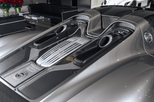 Used-2015-Porsche-918-Spyder-Weissach-Package-Liquid-Silver-Paint-Front-Lift-Serviced-Carbon-Fiber