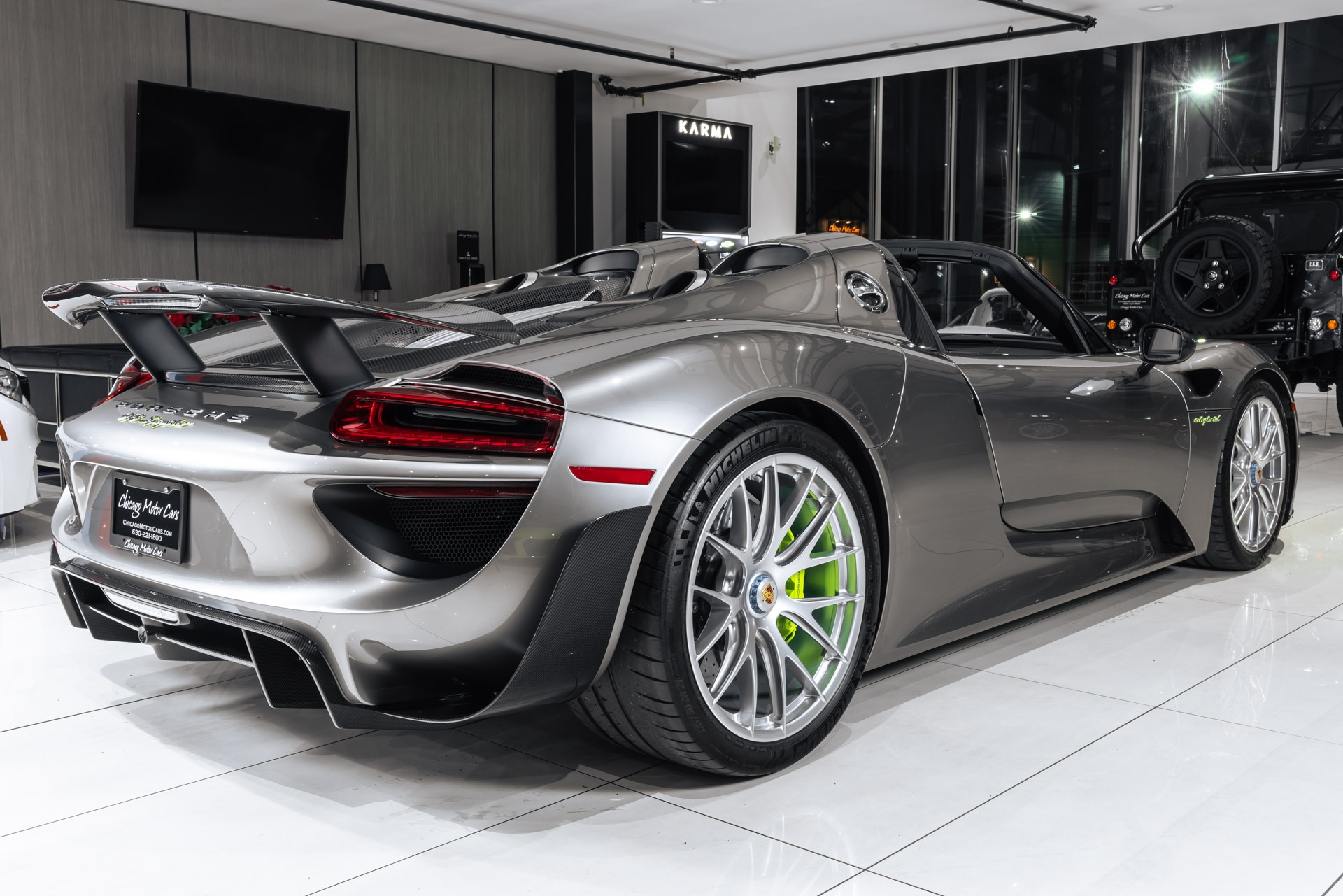 Used-2015-Porsche-918-Spyder-Weissach-Package-Liquid-Silver-Paint-Front-Lift-Serviced-Carbon-Fiber