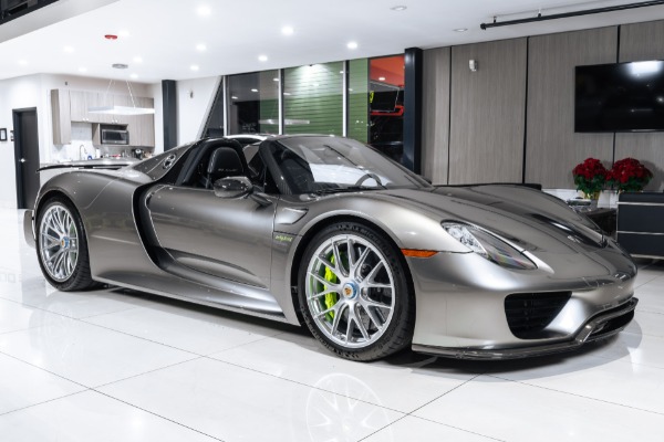Used 2015 Porsche 918 Spyder Weissach Package Liquid Silver Paint! Front Lift! Serviced! Carbon Fiber! for sale Sold at Chicago Motor Cars in West Chicago IL 60185 5