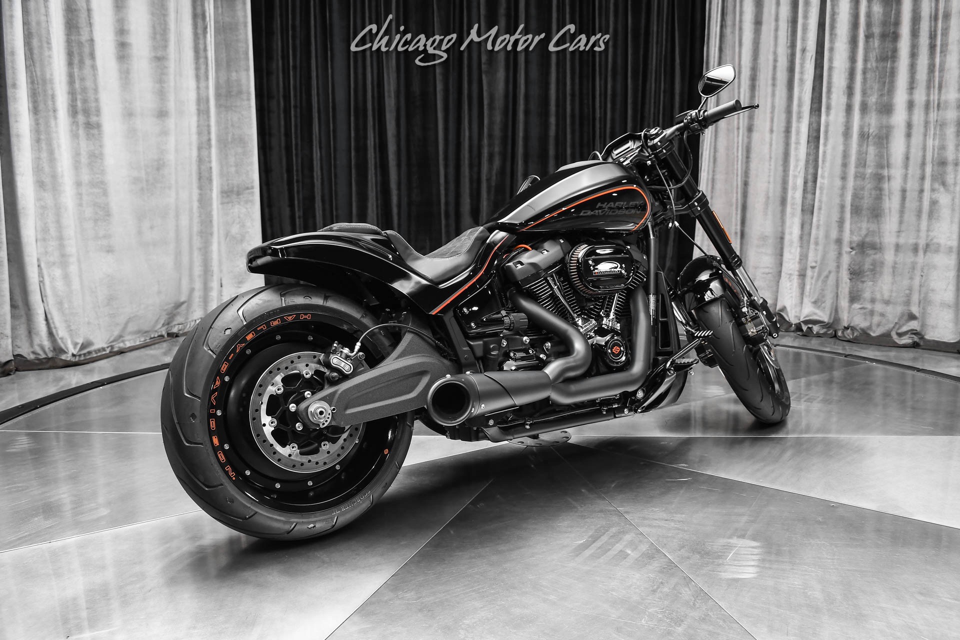 Used-2019-HARLEY-DAVIDSON-FXDRS-TOTAL-CUSTOM-98-MILES-TASTEFUL-UPGRADES