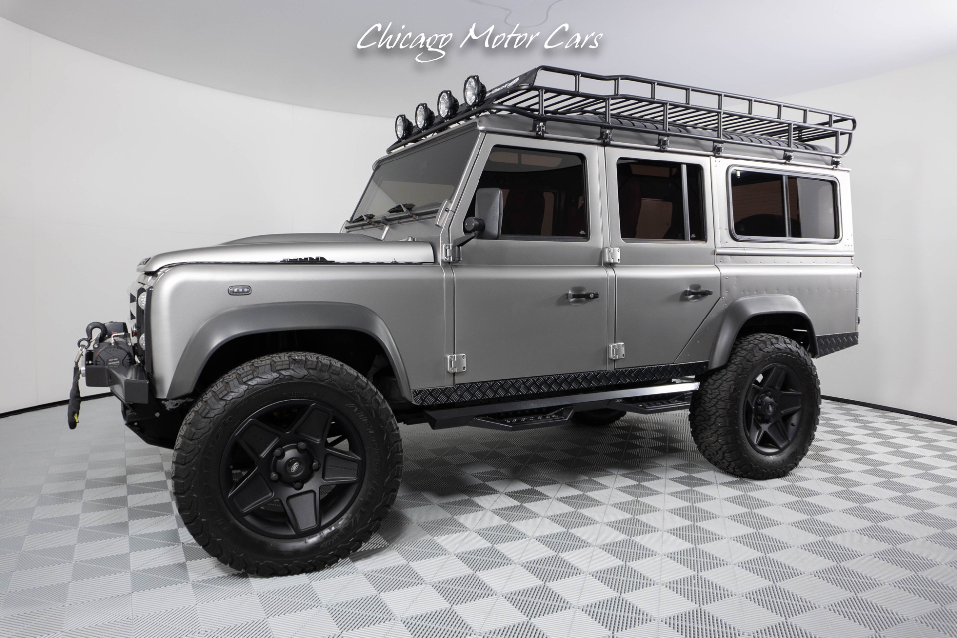 Gemiddeld Noord Amerika verkorten Used 1990 Land Rover Defender Safari HP 1 of 1 Full Frame-Off  Restoration!!! LS3 CUSTOM INTERIOR For Sale ($244,800) | Chicago Motor Cars  Stock #AZ119746-BB